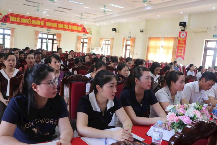 Thông qua lớp bồi dưỡng, các học viên không chỉ được cập nhật kiến thức quốc phòng và an ninh, mà còn nâng cao bản lĩnh chính trị, tinh thần yêu nước.