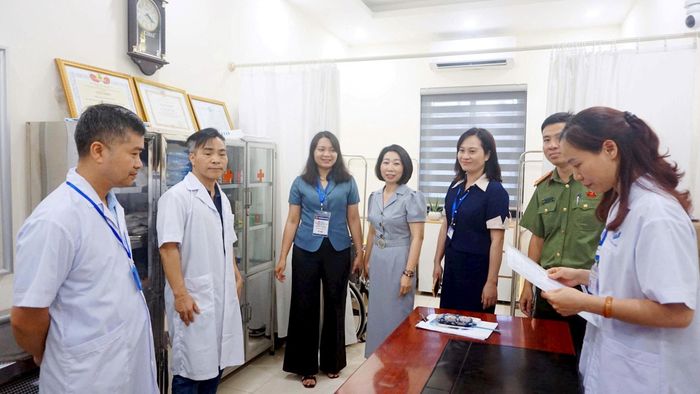 Công tác phục vụ y tế tại điểm thi Trường THPT Lý Thường Kiệt đã hoàn tất. Ảnh: B.Duy