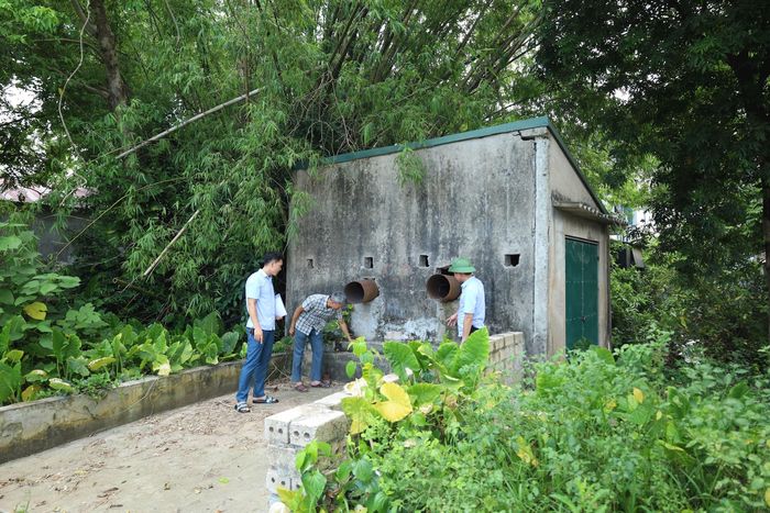 Nhà trạm và động cơ Trạm bơm tiêu Khảm Lâm (xã Phúc Sơn) xuống cấp nghiêm trọng. Ảnh: Kim Nhuệ 