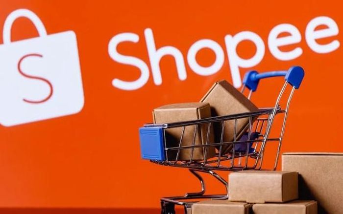 Ủy ban Cạnh tranh Quốc gia (Bộ Công Thương) yêu cầu Shopee không áp dụng các loại phí mới đối với người bán hàng trên nền tảng.