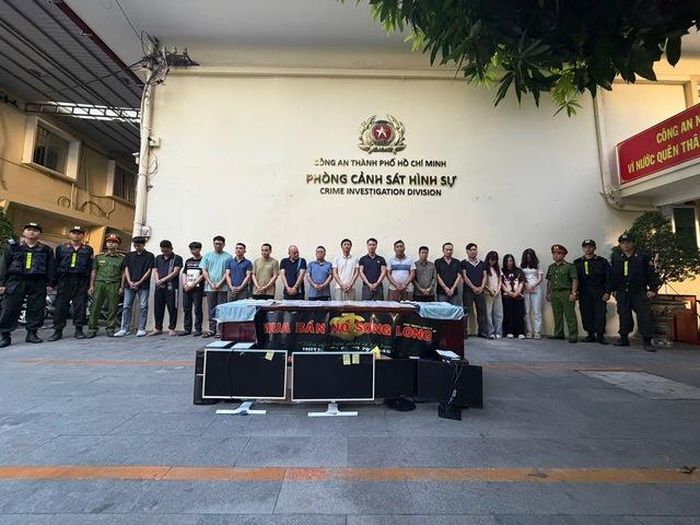 17 đối tượng trong đường dây bị bắt giữ. Ảnh: CACC.
