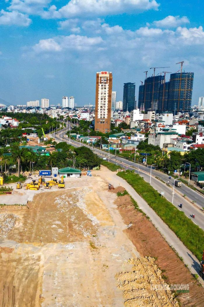 Công trường nằm cạnh các tuyến giao thông huyết mạch phía Bắc Thủ đô.