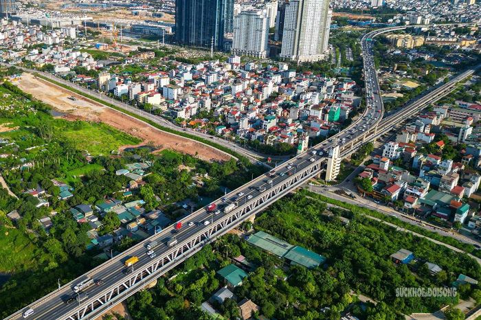 Khu vực ven sông Hồng được kỳ vọng hình thành không gian xanh quy mô lớn trong tương lai.