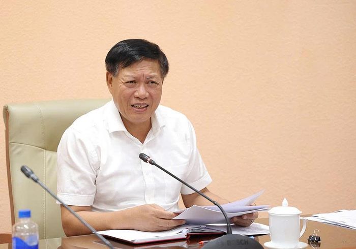Thứ trưởng Bộ Y tế Đỗ Xuân Tuyên phát biểu chủ trì cuộc họp nhấn mạnh: Ngày Dân số Thế giới là dịp quan trọng để toàn hệ thống chính trị, cộng đồng xã hội cùng nhìn nhận sâu sắc hơn vai trò của công tác dân số đối với sự phát triển bền vững của đất nước.