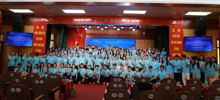 Đoàn Thanh niên Bộ Nội vụ tiếp tục phát huy vai trò sáng tạo, xung kích trong việc tuyên truyền cho tất cả đoàn viên thanh niên triển khai thực hiện "Môi trường không thuốc lá"