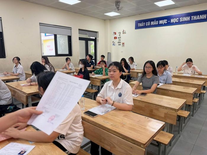 Theo kế hoạch, ngày 30-31/5, các em thi các môn đại trà gồm Ngữ văn, Toán và Ngoại ngữ; ngày 1/6 thi các môn chuyên.