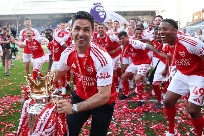  Arteta ăn mừng chức vô địch Premier League. ẢNH: PREMIER LEAGUE 