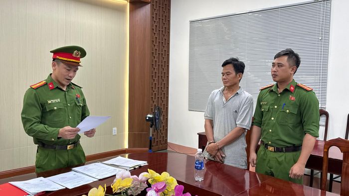 Bị can Hoàng Văn Thanh tại công an. Ảnh: S.Đ