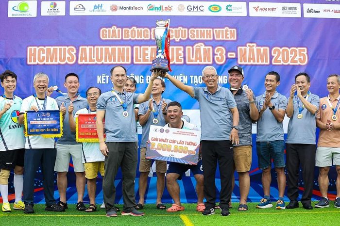 Chuyên gia bóng đá Đoàn Minh Xương cùng các nhà tổ chức hy vọng cuộc chơi lớn của cựu sinh viên sẽ lan tỏa ngày càng rộng rãi.