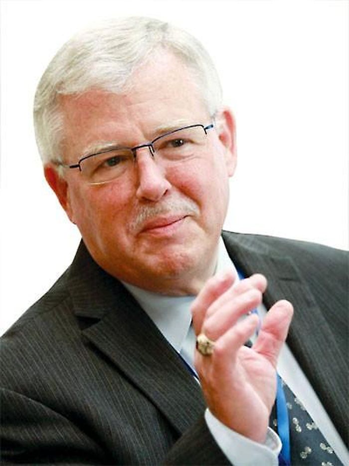 GS Carlyle A. Thayer. Ảnh: NVCC