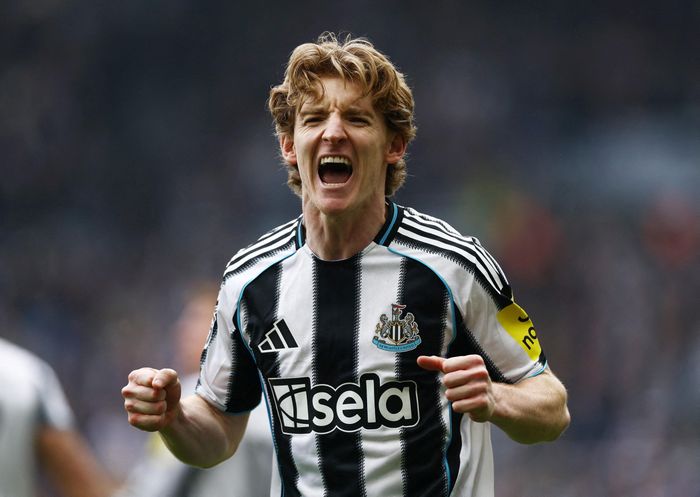  Bayern để mất Gordon vào tay Barcelona. Ảnh: Reuters. 
