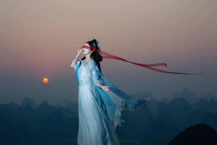 Dịch vụ chụp ảnh "xuyên không" nở rộ tại Trung Quốc vào năm ngoái. Ảnh: Vy Vy.