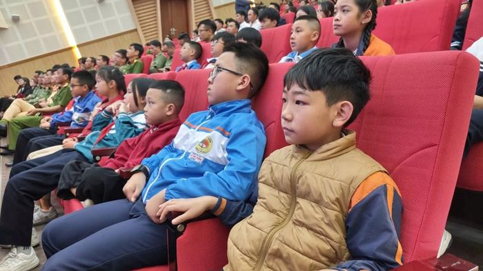Nhiều thông điệp ý nghĩa được truyền tải tại chương trình nhằm bảo vệ và hỗ trợ trẻ em phát triển trên môi trường mạng