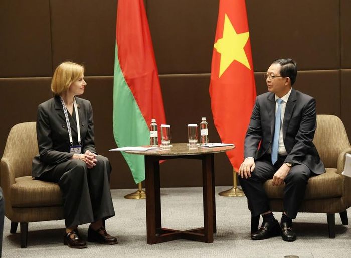 Phó Thủ tướng Natalya Petkevich hoan nghênh các doanh nghiệp Việt Nam đầu tư vào Belarus, tăng cường hợp tác giữa địa phương hai nước - Ảnh: VGP/Gia Huy