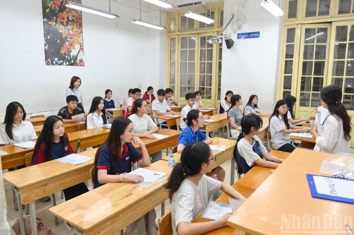 Các địa điểm thi được đặt tại những trường trung học cơ sở, trung học phổ thông có cơ sở vật chất đáp ứng yêu cầu tổ chức thi, bảo đảm an ninh, an toàn cho thí sinh và cán bộ coi thi.