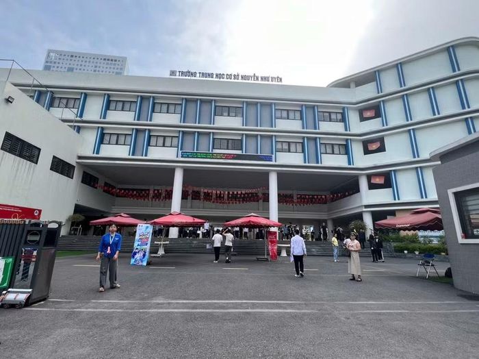 Một điểm thi tại Trường THCS Nguyễn Như Uyên.