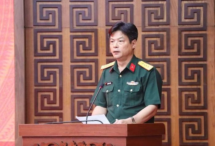 Đại tá Trịnh Đức Thiêm, Ủy viên Ban Thường vụ Tỉnh ủy, Chỉ huy trưởng Bộ Chỉ huy Quân sự tỉnh Điện Biên đề xuất giải pháp thực hiện chính quyền địa phương 2 cấp ngày càng hiệu quả.
