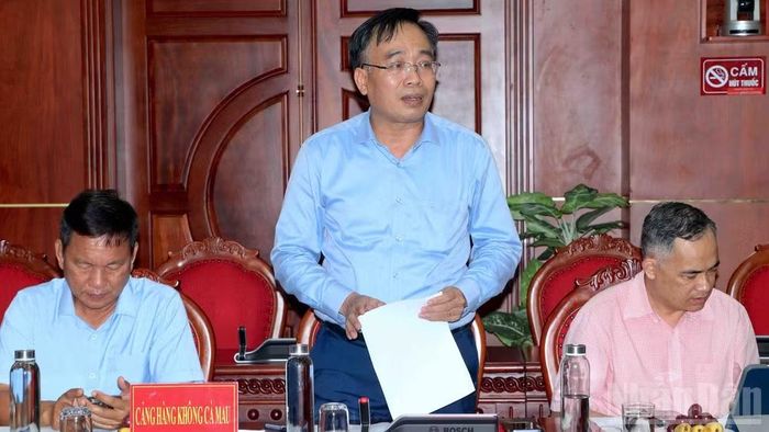 Đại diện Ban quản lý dự án thuộc ACV nêu lên một số khó khăn về nguồn cung ứng vật tư đầu vào ảnh hưởng đến tiến độ thi công Dự án nâng cấp, mở rộng Cảng Hàng không Cà Mau.