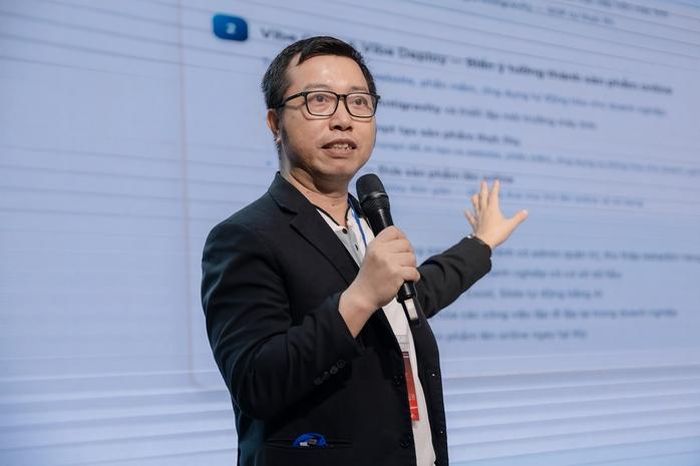 Ông Nguyễn Minh Đức, Phó Tổng Thư Ký Hiệp hội Thương mại Điện tử Việt Nam (VECOM), chia sẻ về thị trường tại sự kiện