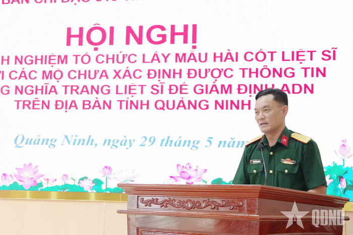 Đại tá Nguyễn Đình Khiêm, Phó chính ủy Bộ CHQS tỉnh, Phó trưởng Ban Chỉ đạo 515 tỉnh, phát biểu tại hội nghị. 