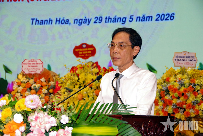 Đồng chí Đầu Thanh Tùng, Phó chủ tịch UBND tỉnh Thanh Hóa phát biểu chỉ đạo tại buổi lễ.