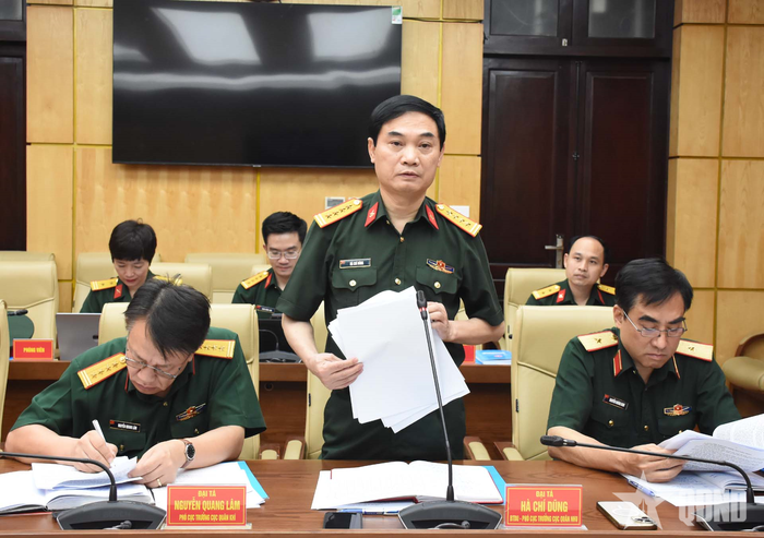  Đại tá Hà Chí Dũng, Bí thư Đảng ủy, Phó cục trưởng Cục Quân nhu phát biểu tại hội nghị. 
