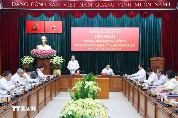  Chủ tịch Quốc hội Trần Thanh Mẫn chủ trì cuộc làm việc.