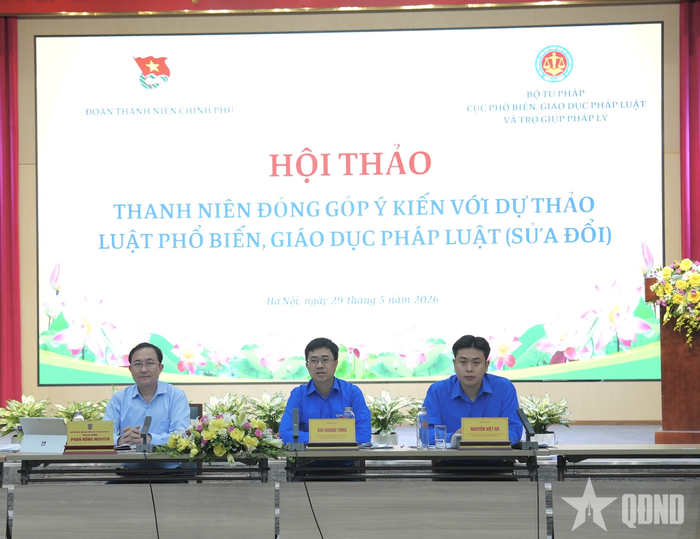  Các đồng chí chủ trì hội thảo.