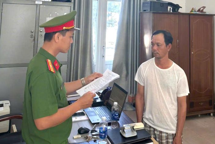 Cơ quan điều tra tống đạt quyết định khởi tố bị can đối với Tạ Ngọc Danh