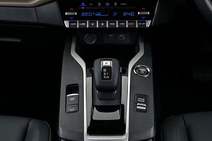 Theo c&ocirc;ng bố của Mitsubishi, mức ti&ecirc;u thụ nhi&ecirc;n liệu của Xforce HEV thế hệ mới c&oacute; thể đạt khoảng 24,4 km/l&iacute;t, trở th&agrave;nh một trong những mẫu SUV cỡ B tiết kiệm nhi&ecirc;n liệu nhất trong ph&acirc;n kh&uacute;c.