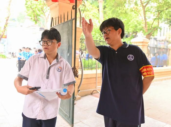 Sở Giáo dục và Đào tạo Hà Nội cho biết, tổng số thí sinh đăng ký dự tuyển vào lớp 10 công lập năm học 2026-2027 là gần 125.000 em (tăng hơn 21.000 thí sinh so với năm ngoái).