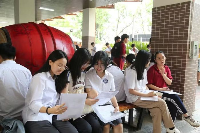 Thí sinh kiểm tra lại thông tin cá nhân, số báo danh, phòng thi.