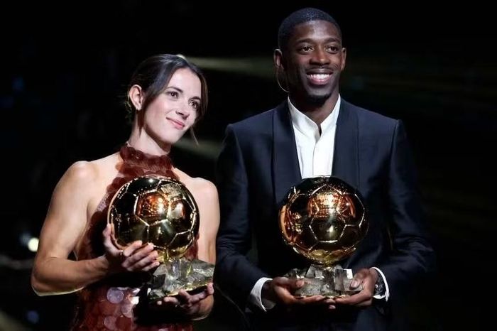 Tiền đạo Ousmane Dembele (nam) và tiền vệ Aitana Bonmati (nữ) đoạt Quả bóng Vàng 2025.