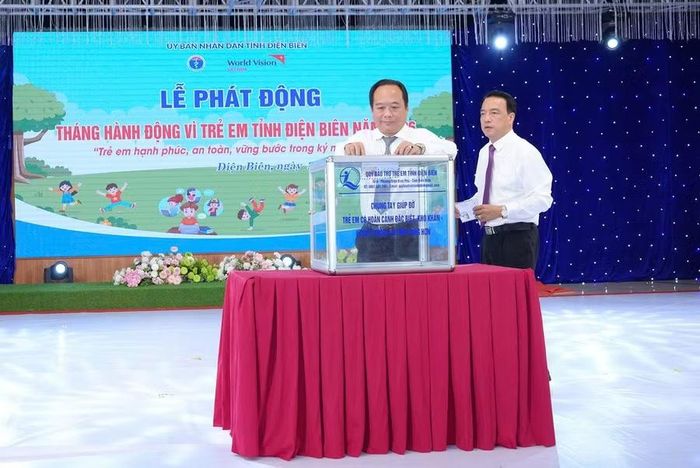 Các đại biểu tham gia ủng hộ Quỹ Bảo trợ trẻ em tỉnh Điện Biên năm 2026.