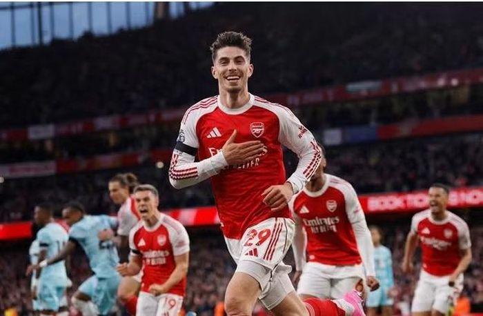 Trong khi đó, Arsenal cũng có lý do để tin vào cơ hội làm nên lịch sử. “Pháo thủ” đánh bại Atletico Madrid với tổng tỷ số 2-1 ở bán kết, qua đó lần thứ hai trong lịch sử vào chung kết Champions League.