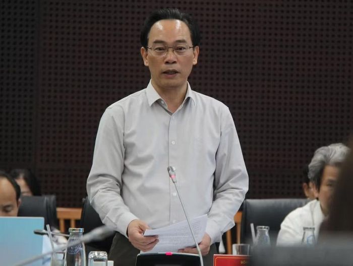 Bộ trưởng Hoàng Minh Sơn phát biểu kết luận tại buổi làm việc.