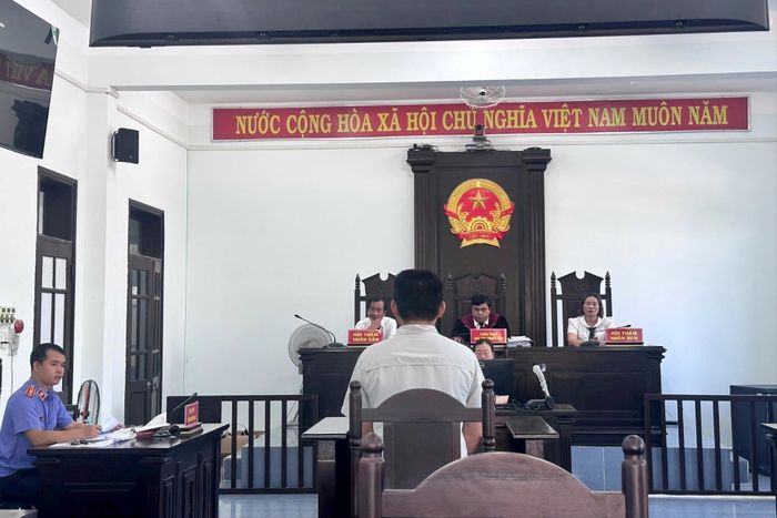 Toàn cảnh phiên tòa.