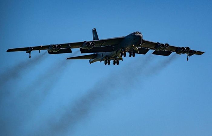 Máy bay ném bom B-52 Stratofortress