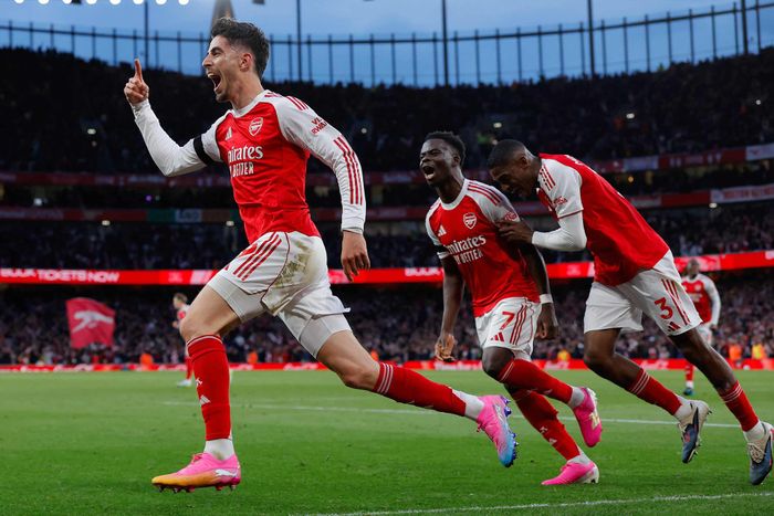Havertz ăn mừng bàn thắng mang tính lịch sử vào lưới Burnley. Ảnh: T.G