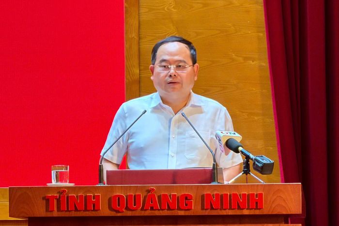 Bí thư Tỉnh ủy Quảng Ninh Quản Minh Cường chỉ đạo tại hội nghị. Ảnh: P.C