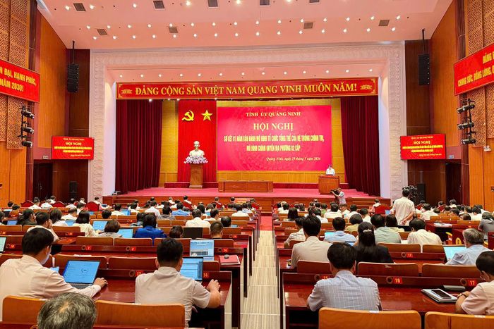Quảng Ninh sơ kết 1 năm vận hành mô hình chính quyền 2 cấp. Ảnh: P.C