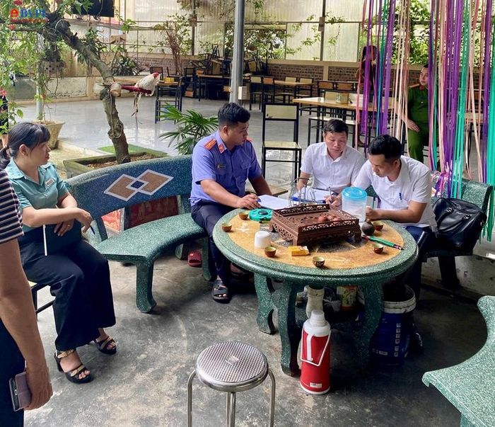  Việc tham gia xem xét, thẩm định tại chỗ đã giúp Kiểm sát viên trực tiếp kiểm tra, xác định rõ nguồn gốc thửa đất tranh chấp.