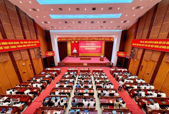 Quang cảnh Hội nghị sơ kết 1 năm vận hành chính quyền địa phương 2 cấp tại Quảng Ninh.