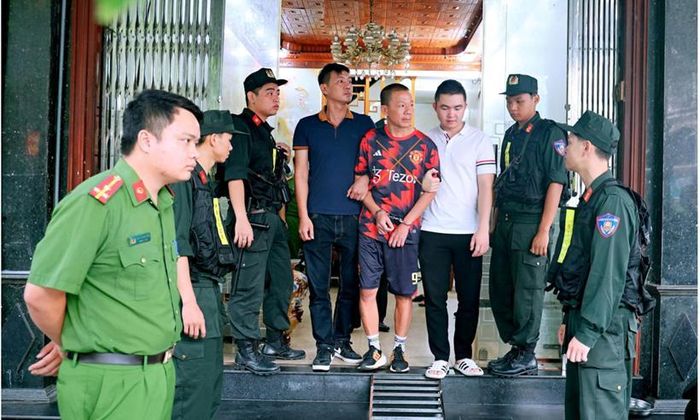  Bắt giữ đối tượng Nguyễn Kỳ Dũng.