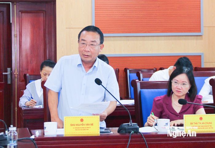 Đồng chí Nguyễn Văn Đệ - Ủy viên Ban Thường vụ Tỉnh ủy, Phó Chủ tịch UBND tỉnh tiếp thu và giải trình một số nội dung thuộc thẩm quyền. Ảnh: Mai Hoa