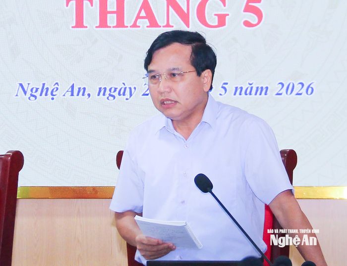 Đồng chí Nguyễn Như Khôi - Ủy viên Ban Chấp hành Đảng bộ tỉnh, Phó Chủ tịch HĐND tỉnh tham gia ý kiến tại phiên họp. Ảnh: Mai Hoa