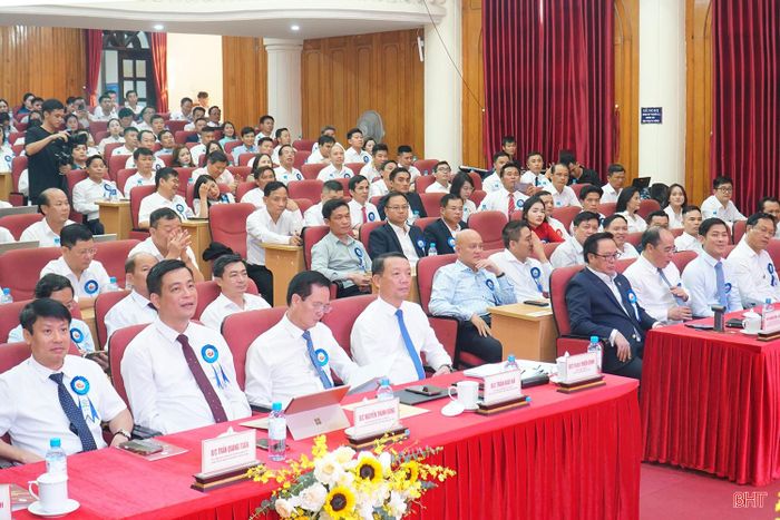 Đại biểu tham dự đại hội.