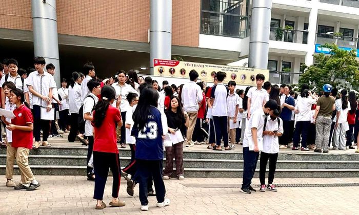 Hà Nội kỳ vọng sẽ tổ chức một kỳ thi tuyển sinh lớp 10 diễn ra an toàn, nghiêm túc, đúng quy chế và đạt chất lượng cao nhất. Ảnh: Tuyết Nhung