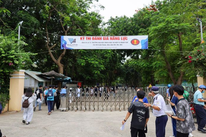 Đại học Quốc gia TP.HCM cho biết sẽ tiếp tục triển khai các giải pháp nhằm nâng cao chất lượng ngân hàng câu hỏi và quy trình xây dựng đề thi.