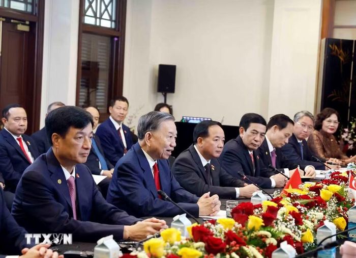 Tổng Bí thư, Chủ tịch nước Tô Lâm phát biểu tại cuộc hội đàm với Thủ tướng Singapore Lawrence Wong. (Ảnh: Thống Nhất/TTXVN) 